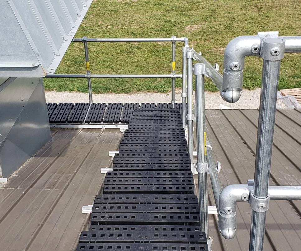 Kee Walk with Guardrail – Non-Penetrating Rooftop Fall Protection System / Kee Safety Rooftop Guardrail System – Fall Protection Solution